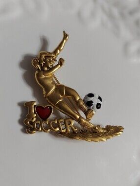 Danecraft Textured-Frosty Gold Tone/Enamel 'I Love Soccer' Brooch/Pin